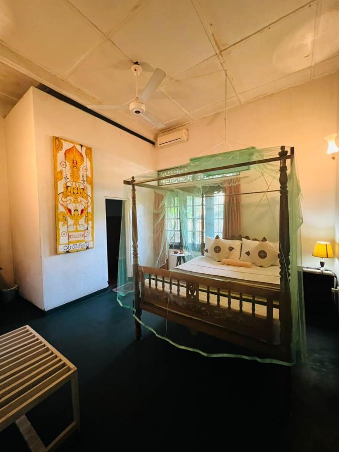 Traditional Kandyan House Exterior photo
