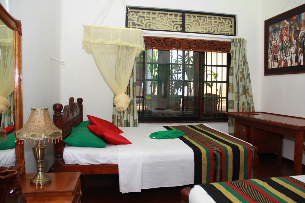 Traditional Kandyan House Room photo